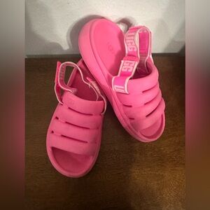 UGG Sport Yeah sandals in bright pink water-resistant EVA foam w7